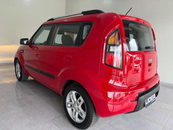 KIA-SOUL-2010