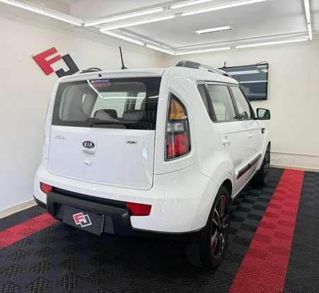 KIA-SOUL-2011