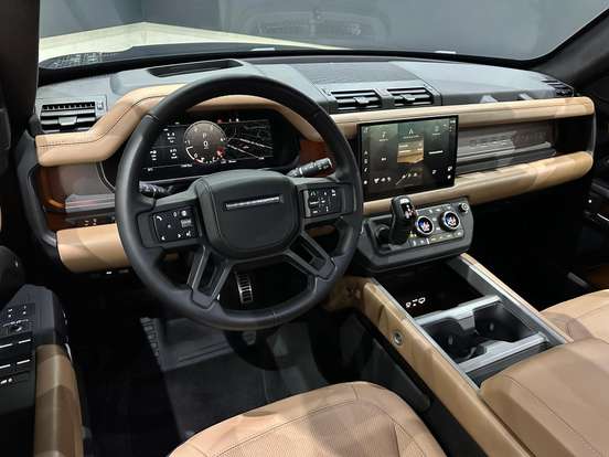 LAND ROVER-DEFENDER-2024