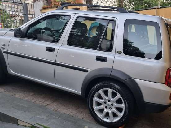 LAND ROVER-FREELANDER-2.5 HSE 4X4 V6 24V GASOLINA 2P AUTOMÁTICO LAND ROVER-FREELANDER-2004