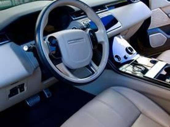 LAND ROVER-RANGE ROVER VELAR-2.0 P300 GASOLINA R-DYNAMIC SE AUTOMÁTICO LAND ROVER-RANGE ROVER VELAR-2019