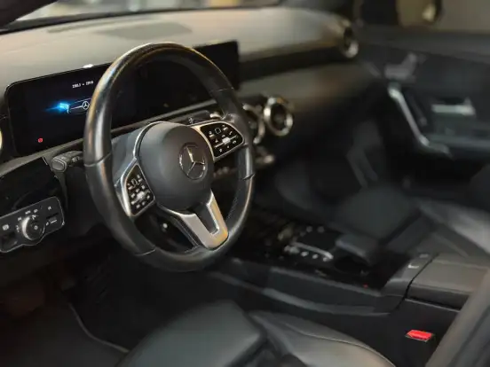 MERCEDES-BENZ-A 250-2021