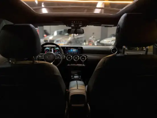 MERCEDES-BENZ-A 250-2021