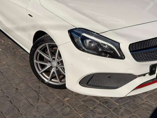 MERCEDES-BENZ-A 250-2016