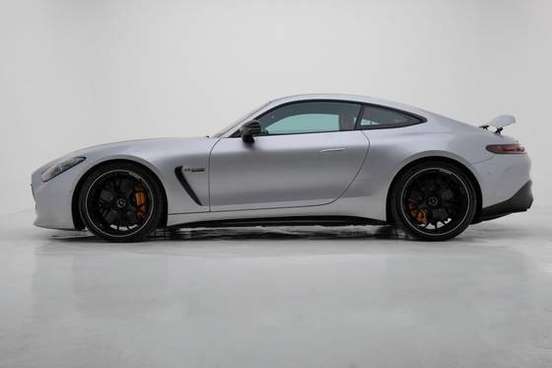 MERCEDES-BENZ-AMG GT 63-2025