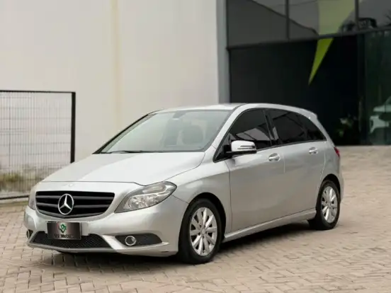 MERCEDES-BENZ-B 200-1.6 TURBO GASOLINA 4P AUTOMÁTICO MERCEDES-BENZ-B 200-2013