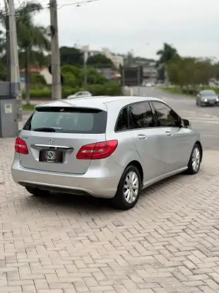 MERCEDES-BENZ-B 200-2013