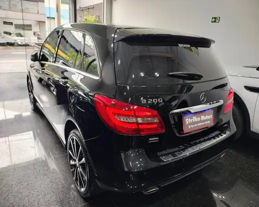 MERCEDES-BENZ-B 200-2012