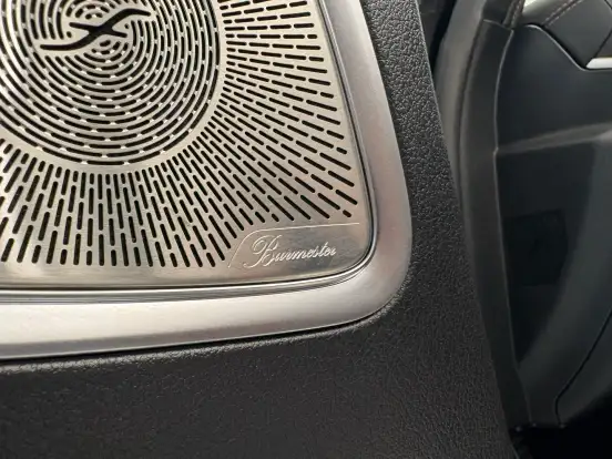 MERCEDES-BENZ-C 300-2025