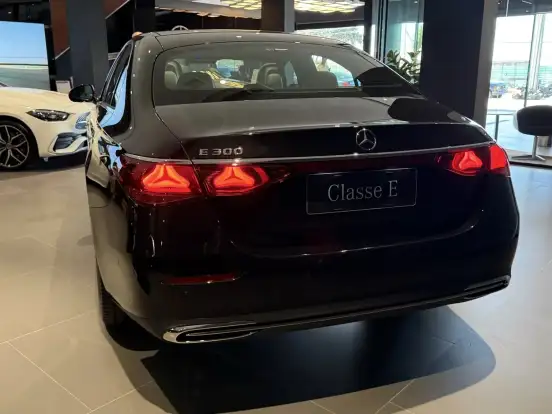 MERCEDES-BENZ-E 300-2025