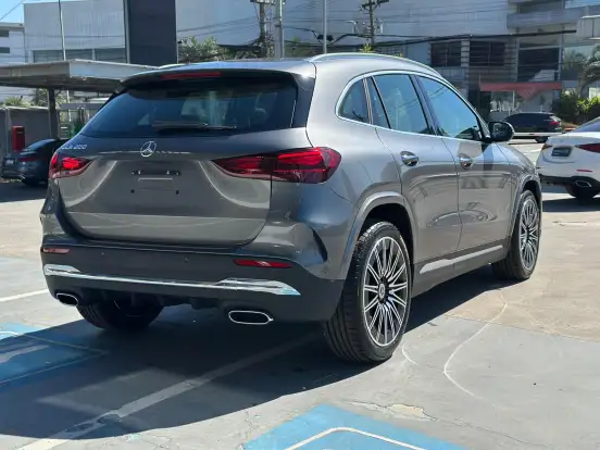 MERCEDES-BENZ-GLA 200-2026
