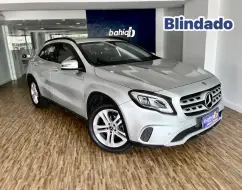MERCEDES-BENZ GLA 200 1.6 CGI FLEX ADVANCE 7G-DCT MERCEDES-BENZ GLA 200 1.6 CGI FLEX ADVANCE 7G-DCT