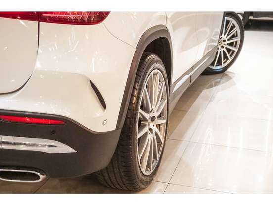 MERCEDES-BENZ-GLA 200-2022