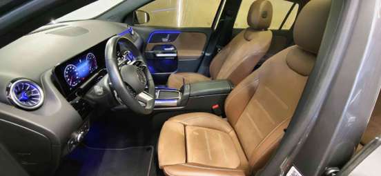 MERCEDES-BENZ-GLA 200-2024