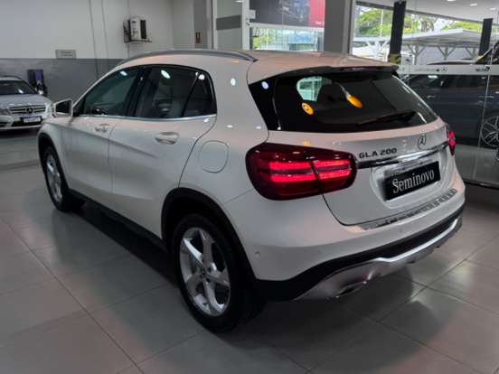 MERCEDES-BENZ-GLA 200-2017