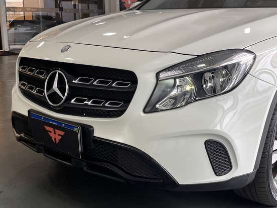 MERCEDES-BENZ-GLA 200-1.6 CGI FLEX STYLE 7G-DCT MERCEDES-BENZ-GLA 200-2017