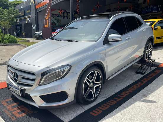 MERCEDES-BENZ-GLA 250-2.0 16V TURBO GASOLINA SPORT 4P AUTOMÁTICO MERCEDES-BENZ-GLA 250-2017