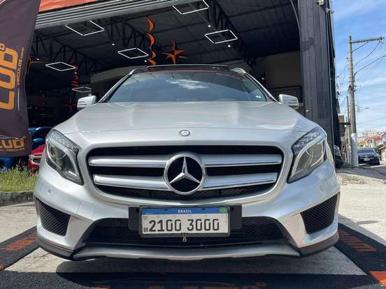 MERCEDES-BENZ-GLA 250-2017