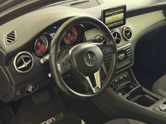 MERCEDES-BENZ-GLA 250-2.0 16V TURBO GASOLINA VISION 4P AUTOMÁTICO MERCEDES-BENZ-GLA 250-2015