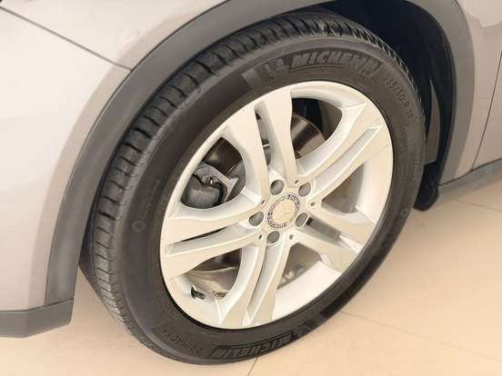 MERCEDES-BENZ-GLA 250-2015