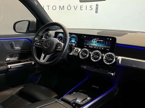 MERCEDES-BENZ-GLB 200-2021