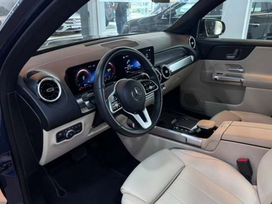 MERCEDES-BENZ-GLB 200-2021