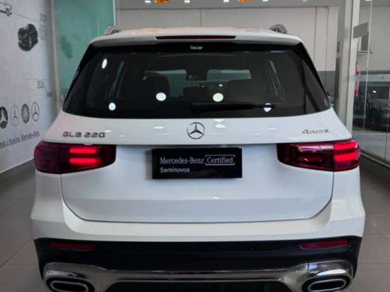 MERCEDES-BENZ-GLB 220-2.0 MHEV AMG LINE 4MATIC 8G-DCT MERCEDES-BENZ-GLB 220-2024