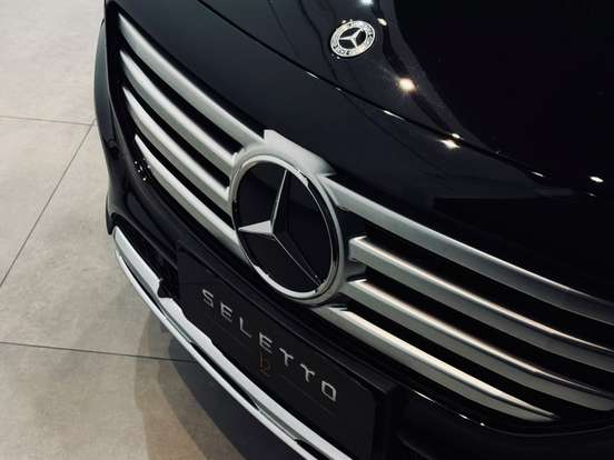MERCEDES-BENZ-GLB 220-2025