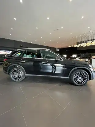 MERCEDES-BENZ-GLC 300-2025