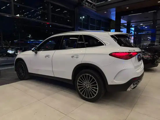MERCEDES-BENZ-GLC 300-2025
