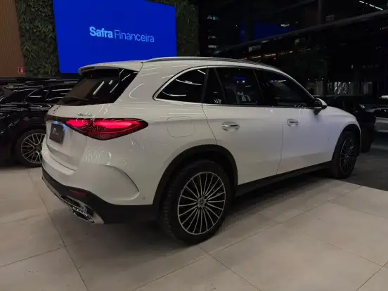 MERCEDES-BENZ-GLC 300-2025