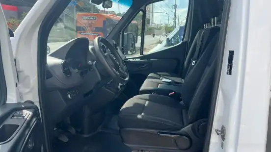 MERCEDES-BENZ-SPRINTER-2021