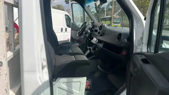 MERCEDES-BENZ-SPRINTER-2021