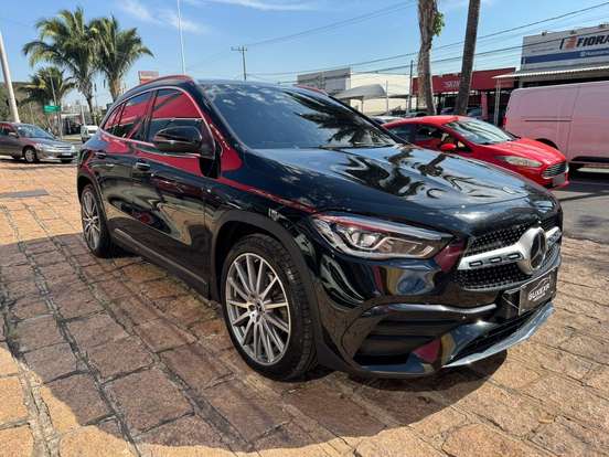 MERCEDES-BENZ-GLA 200-2021