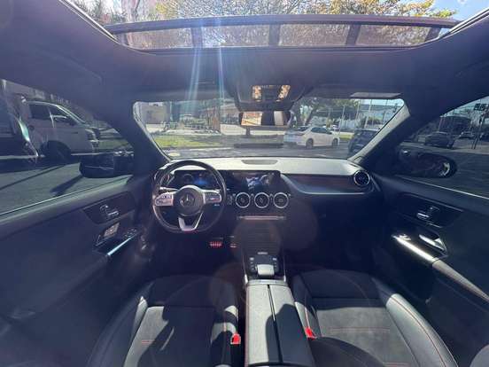 MERCEDES-BENZ-GLA 200-2021
