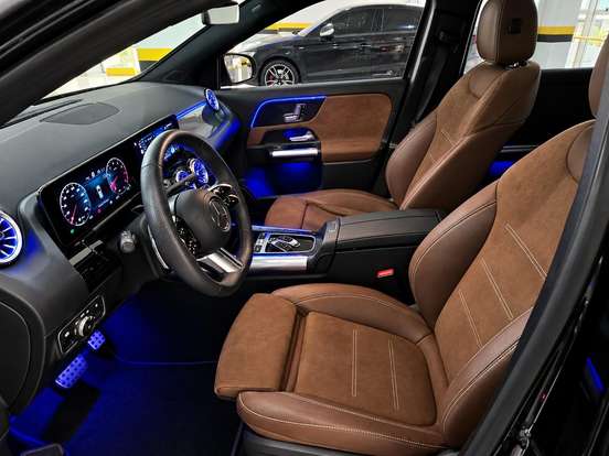 MERCEDES-BENZ-GLA 200-2025