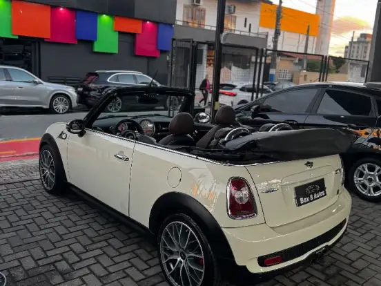 MINI-COOPER-1.6 JOHN COOPER WORKS CABRIO 16V GASOLINA 2P AUTOMÁTICO MINI-COOPER-2010
