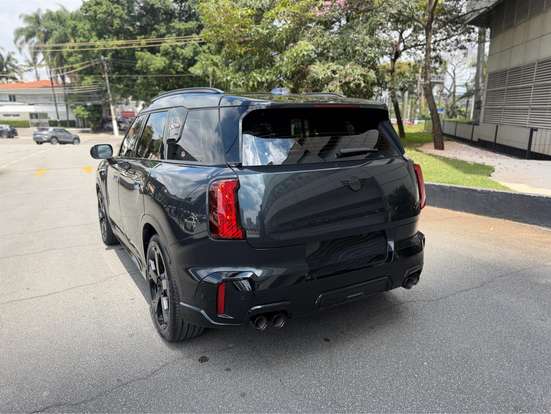 MINI-COUNTRYMAN-2025