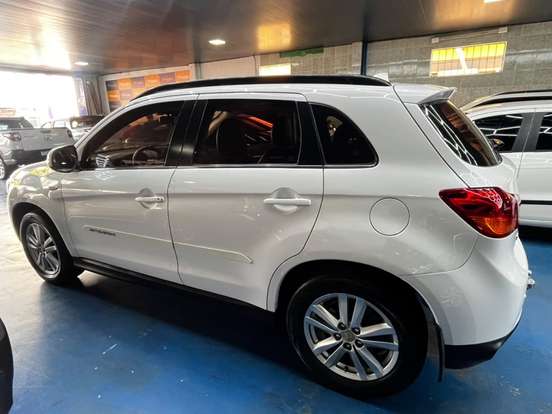 MITSUBISHI-ASX-2012