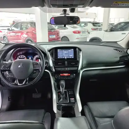 MITSUBISHI-ECLIPSE CROSS-1.5 MIVEC TURBO GASOLINA HPE CVT MITSUBISHI-ECLIPSE CROSS-2023