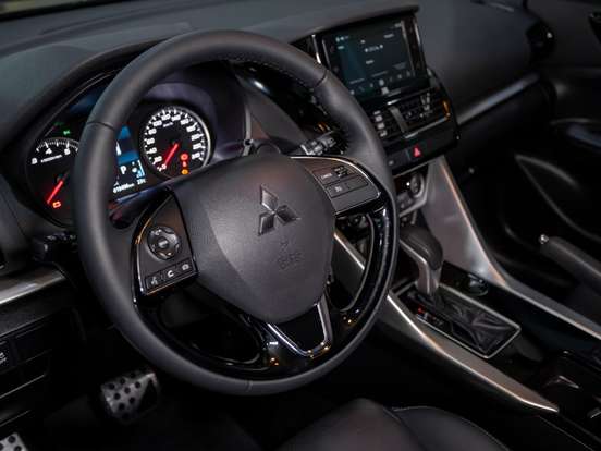 MITSUBISHI-ECLIPSE CROSS-1.5 MIVEC TURBO GASOLINA RUSH CVT MITSUBISHI-ECLIPSE CROSS-2024