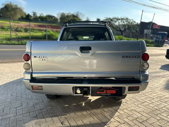 MITSUBISHI-L200-2006