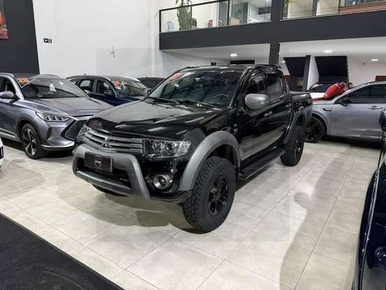 MITSUBISHI-L200 OUTDOOR-3.2 4X4 CD 16V TURBO INTERCOOLER DIESEL 4P AUTOMÁTICO MITSUBISHI-L200 OUTDOOR-2016