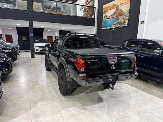 MITSUBISHI-L200 OUTDOOR-3.2 4X4 CD 16V TURBO INTERCOOLER DIESEL 4P AUTOMÁTICO MITSUBISHI-L200 OUTDOOR-2016