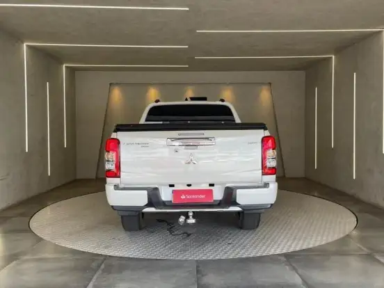 MITSUBISHI-L200 TRITON-2024