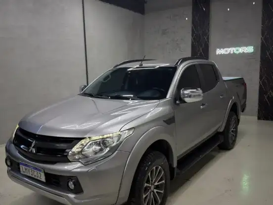 MITSUBISHI-L200 TRITON-2.4 16V TURBO DIESEL SPORT HPE-S CD 4P 4X4 AUTOMÁTICO MITSUBISHI-L200 TRITON-2019