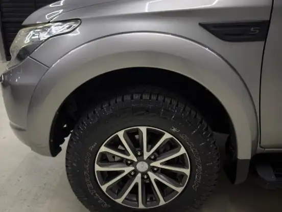 MITSUBISHI-L200 TRITON-2.4 16V TURBO DIESEL SPORT HPE-S CD 4P 4X4 AUTOMÁTICO MITSUBISHI-L200 TRITON-2019
