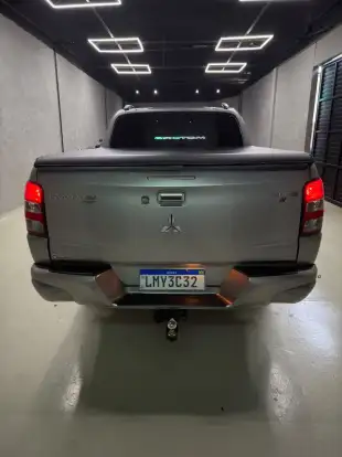 MITSUBISHI-L200 TRITON-2019