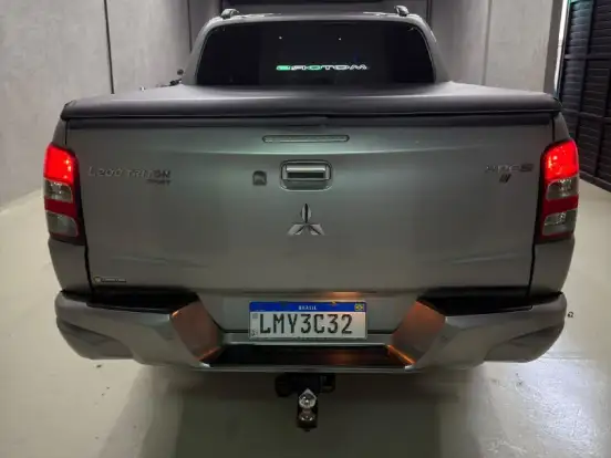 MITSUBISHI-L200 TRITON-2.4 16V TURBO DIESEL SPORT HPE-S CD 4P 4X4 AUTOMÁTICO MITSUBISHI-L200 TRITON-2019