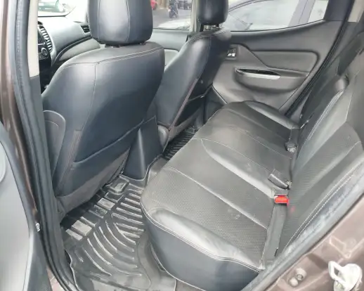 MITSUBISHI-L200 TRITON-2020